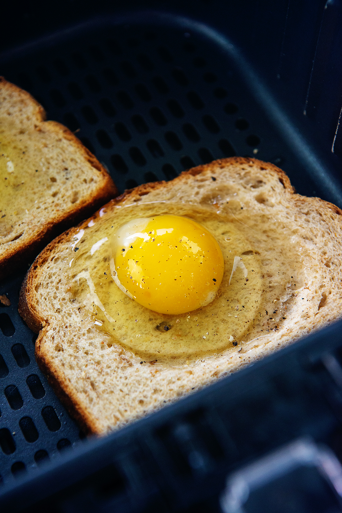 Air Fryer Egg and Toast – Air Fryer Recipes