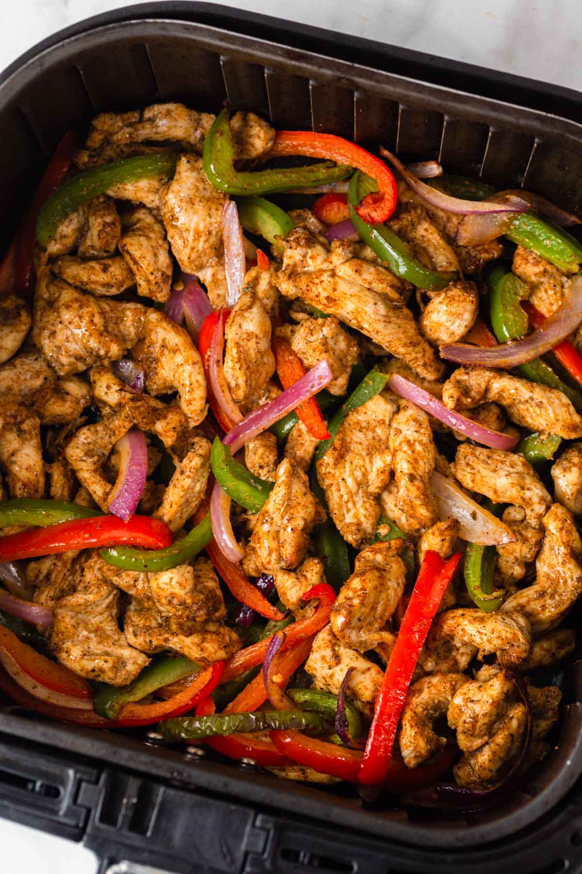 recette rapide et facile pour préparer des fajitas au poulet dans une